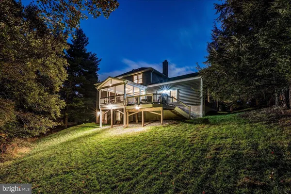 $1,500,000 | 9910 Chase Hill Court, Vienna, VA 22182