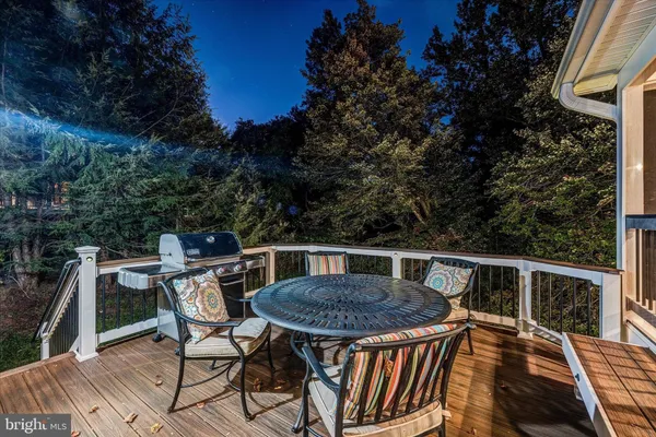 $1,500,000 | 9910 Chase Hill Court, Vienna, VA 22182