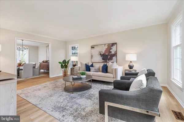 $1,500,000 | 9910 Chase Hill Court, Vienna, VA 22182