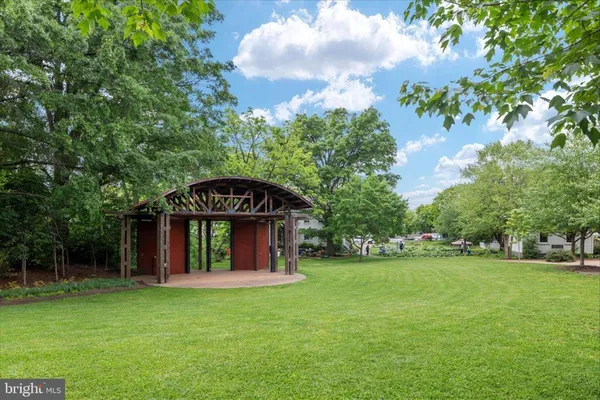 $1,500,000 | 9910 Chase Hill Court, Vienna, VA 22182