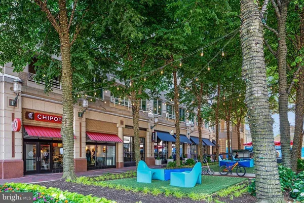 $1,500,000 | 9910 Chase Hill Court, Vienna, VA 22182
