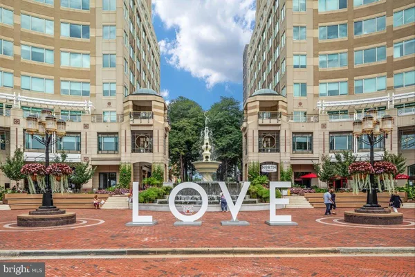 $1,500,000 | 9910 Chase Hill Court, Vienna, VA 22182