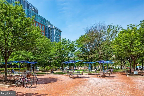 $1,500,000 | 9910 Chase Hill Court, Vienna, VA 22182