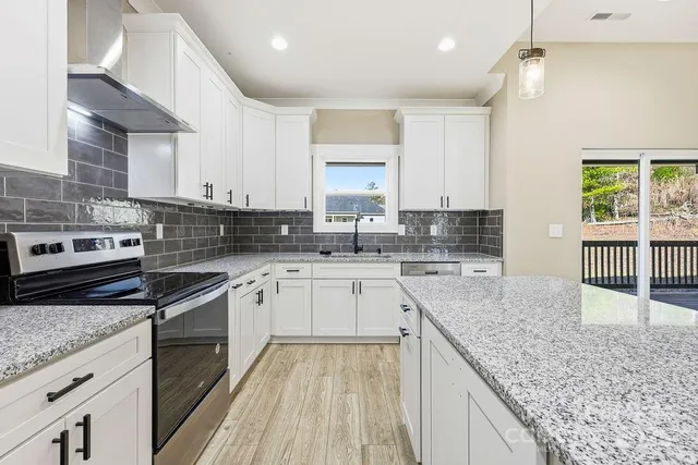 $549,995 | 79 Crystal Mountain Drive, Hendersonville, NC 28739