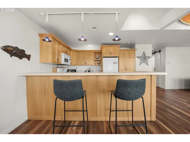 $439,000 | 137 South Pacific Street, Unit 16, Rockaway Beach, OR 97136