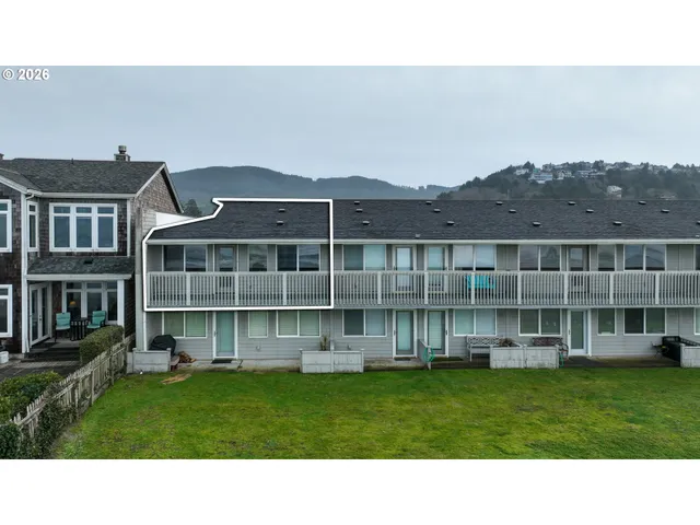 $439,000 | 137 South Pacific Street, Unit 16, Rockaway Beach, OR 97136