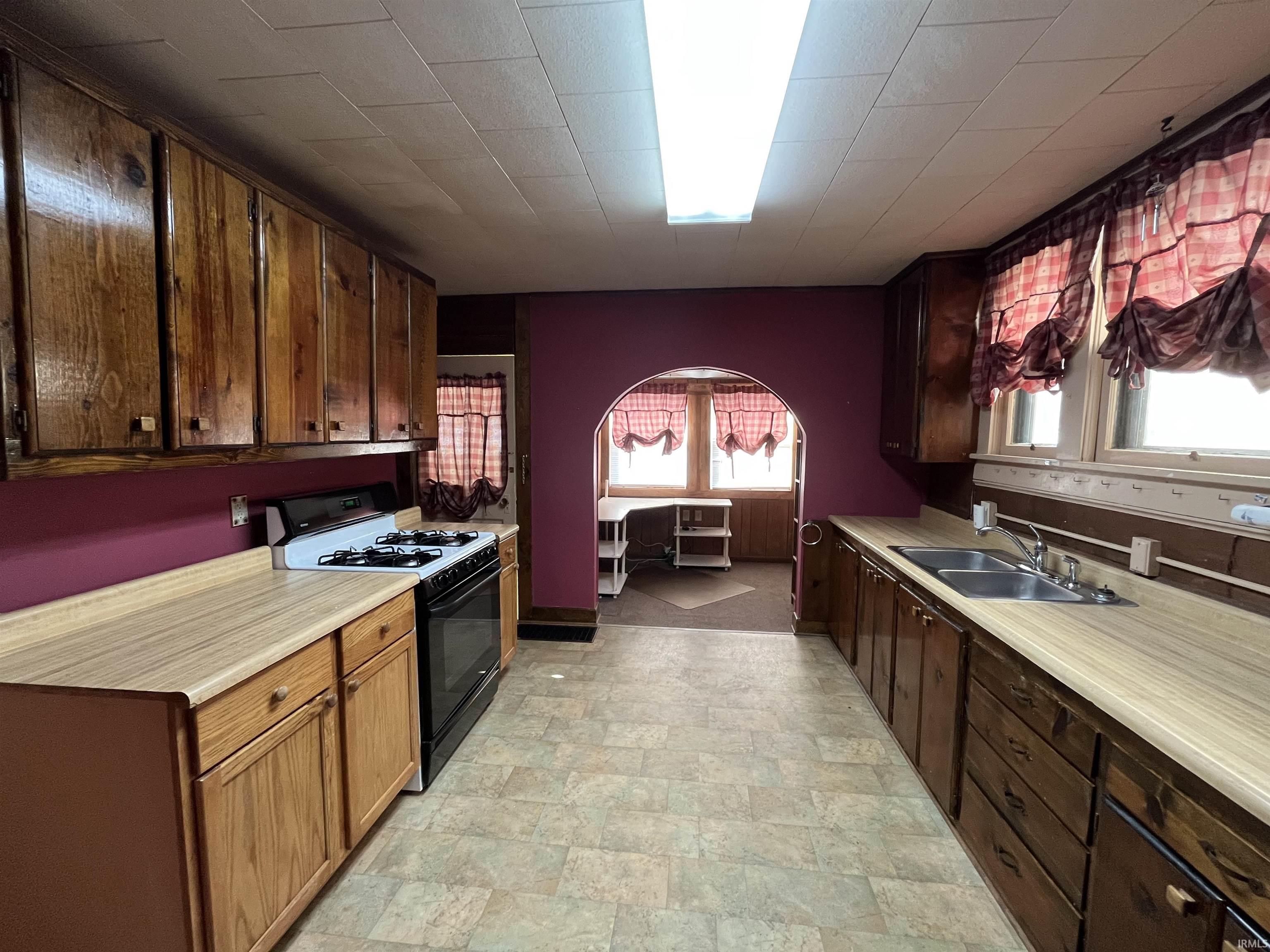 183 West 3rd Street Peru, IN 46970 - Photo 2 of 20