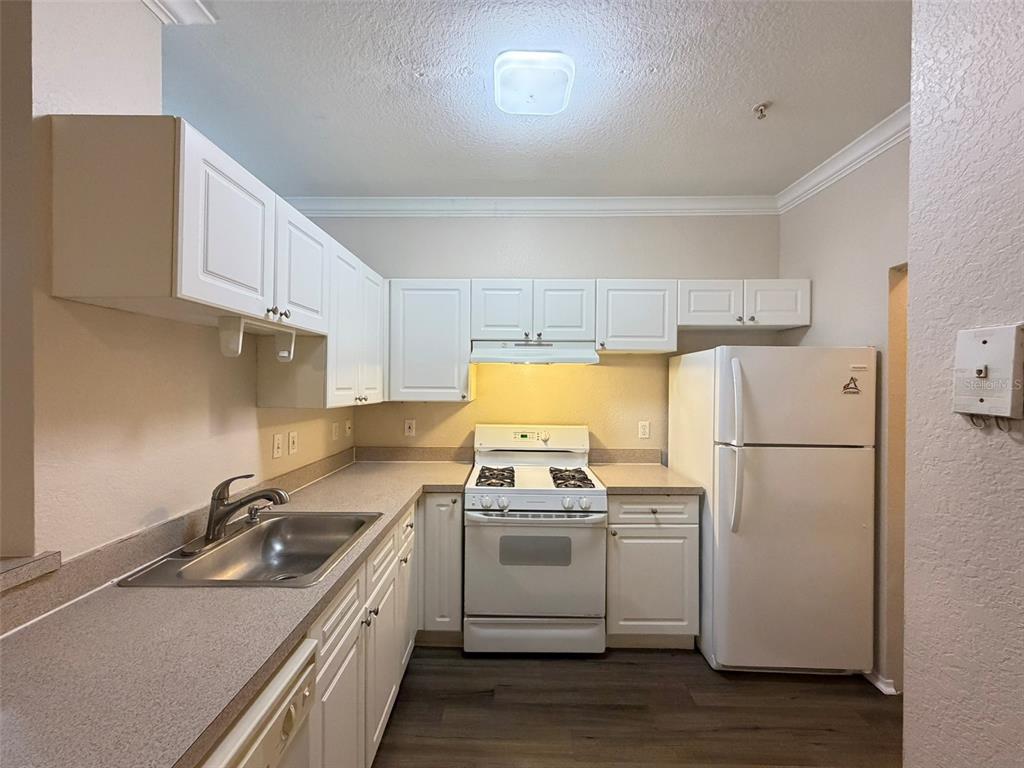 3319 South Kirkman Road, Unit 311 Orlando, FL 32811 - Photo 16 of 28