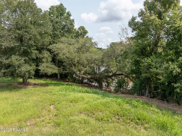 $224,700 | 4013 Woodlawn Road, Maurice, LA 70555