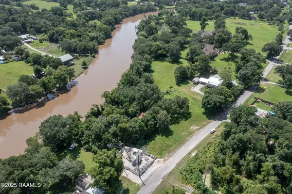 $224,700 | 4013 Woodlawn Road, Maurice, LA 70555