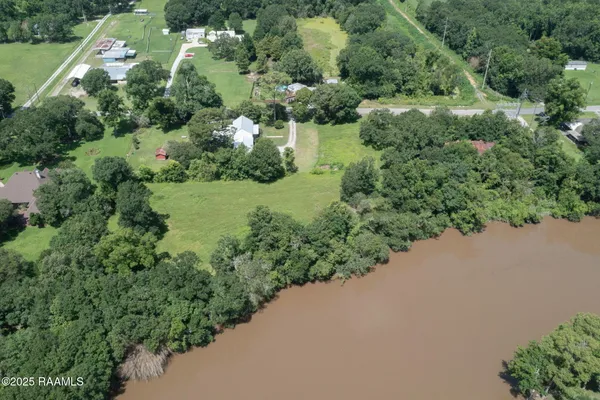 $224,700 | 4013 Woodlawn Road, Maurice, LA 70555