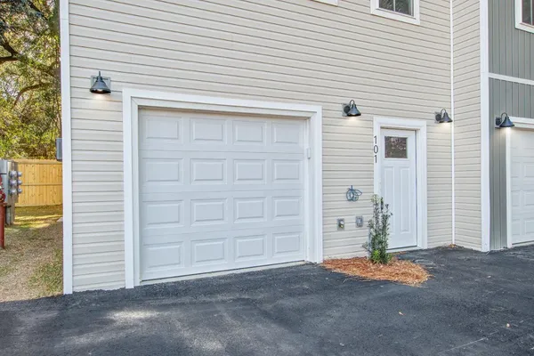 $2,295 | 2161 West Jimtown Drive, Unit 102, North Charleston, SC 29405