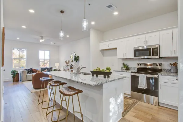 $2,295 | 2161 West Jimtown Drive, Unit 102, North Charleston, SC 29405