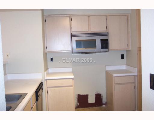 8101 West Flamingo Road, Unit 2092 Las Vegas, NV 89147 - Photo 4 of 9 Kitchen.