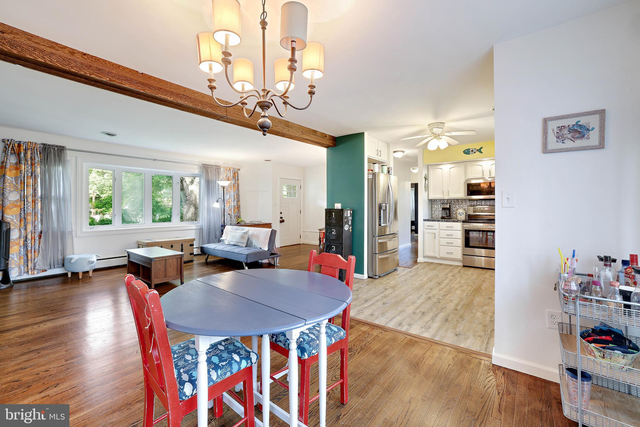 208 Beach Road Pasadena, MD 21122 - Photo 11 of 40 Gallery Image 11