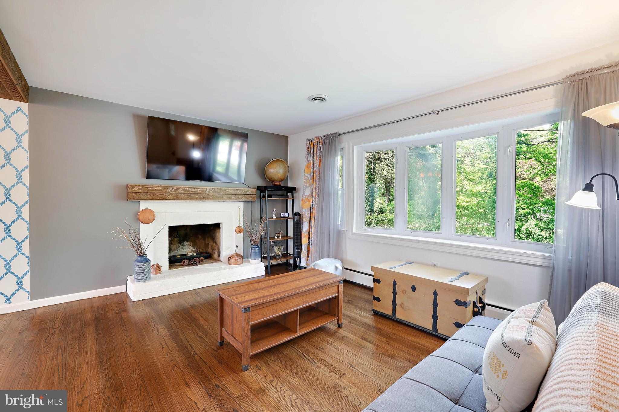 208 Beach Road Pasadena, MD 21122 - Photo 12 of 40 Gallery Image 12