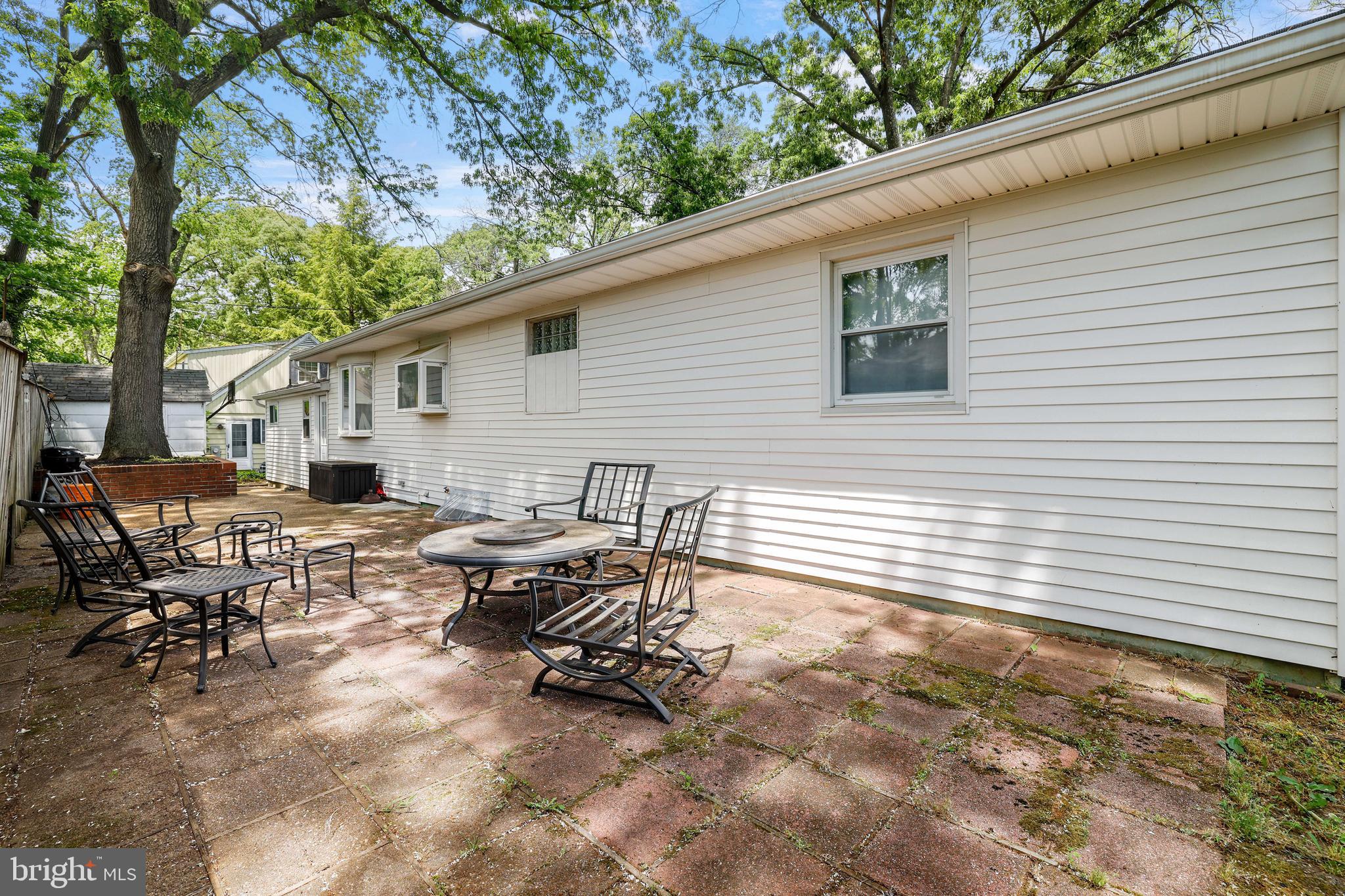 208 Beach Road Pasadena, MD 21122 - Photo 37 of 40 Gallery Image 37