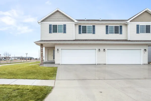 $289,000 | 907 30th Avenue West, West Fargo, ND 58078