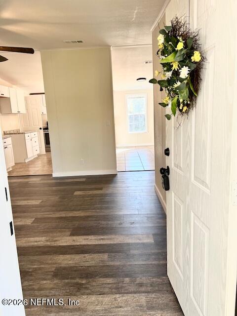 788 Keuka Road Hawthorne, FL 32640 - Photo 5 of 45 788 Keuka entry