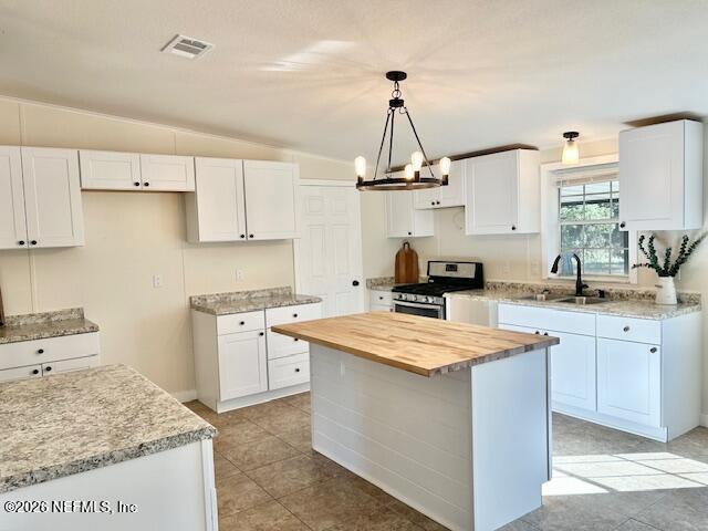 788 Keuka Road Hawthorne, FL 32640 - Photo 9 of 45 788 keuka entertaining kitchen