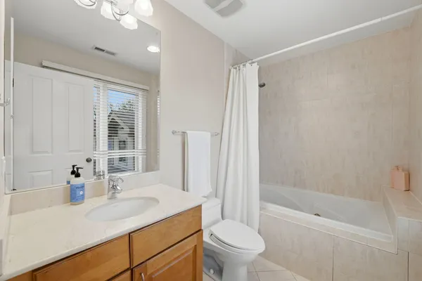 $8,250 | 2181 2nd Street, Northbrook, IL 60062