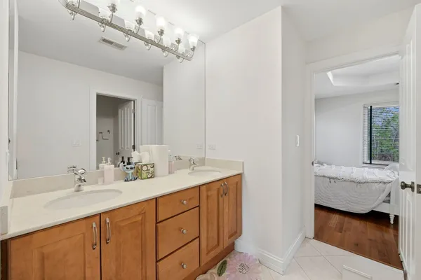 $8,250 | 2181 2nd Street, Northbrook, IL 60062