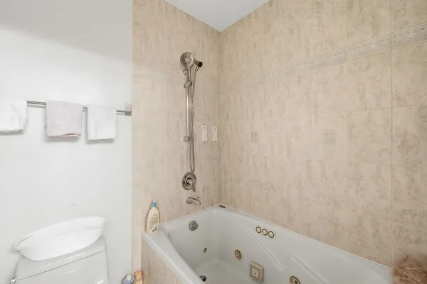 $8,250 | 2181 2nd Street, Northbrook, IL 60062