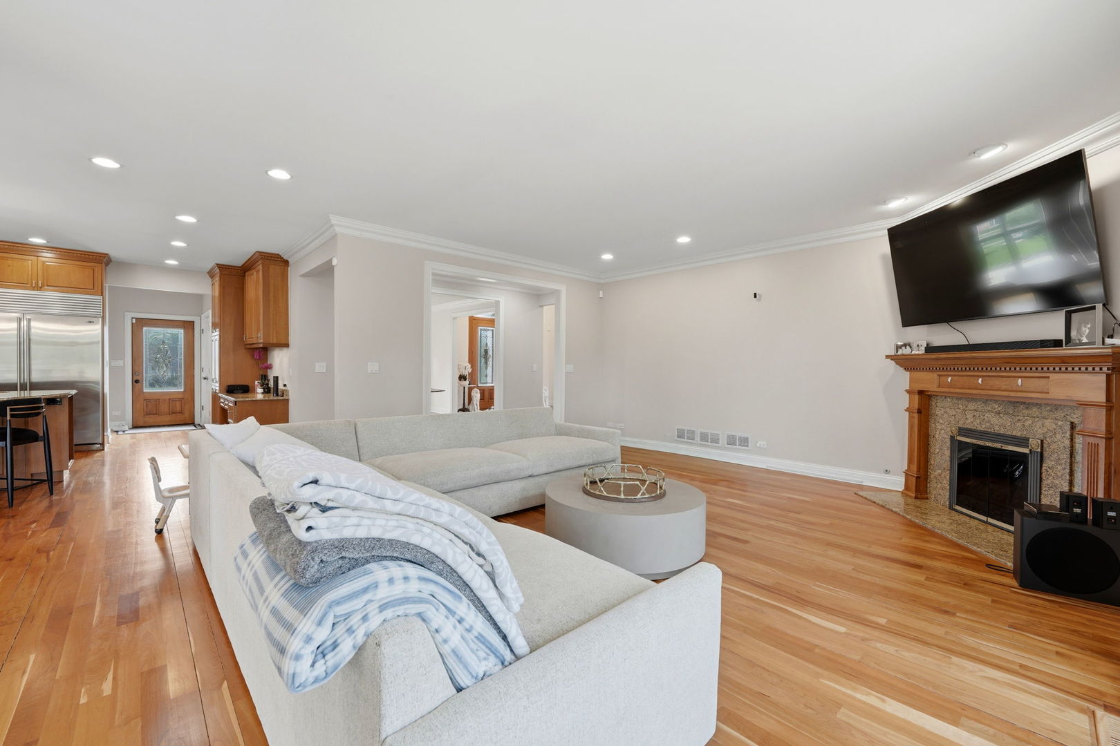 2181 2nd Street Northbrook, IL 60062 - Photo 4 of 52