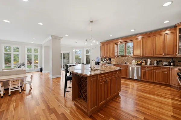 $8,250 | 2181 2nd Street, Northbrook, IL 60062