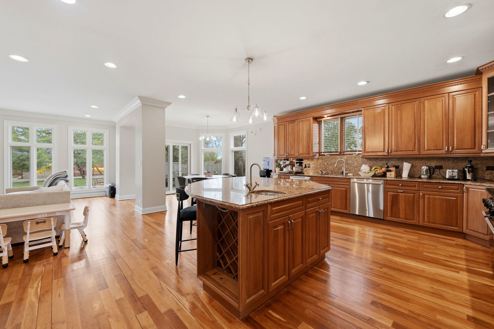 2181 2nd Street Northbrook, IL 60062 - Photo 9 of 52