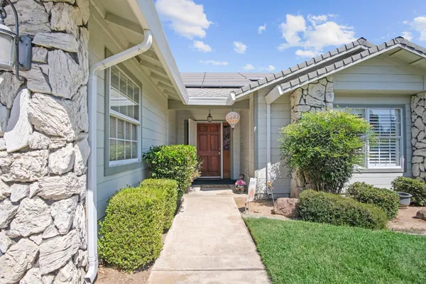$449,900 | 2185 Garden Cir Drive West, Manteca, CA 95336
