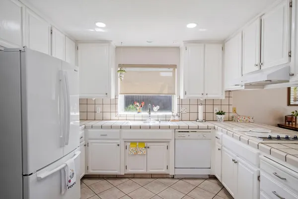 $449,900 | 2185 Garden Cir Drive West, Manteca, CA 95336