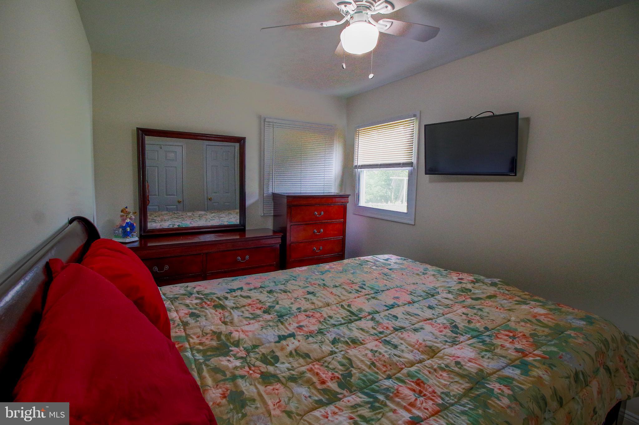 412 Trimble Road Joppa, MD 21085 - Photo 13 of 20 Second bedroom