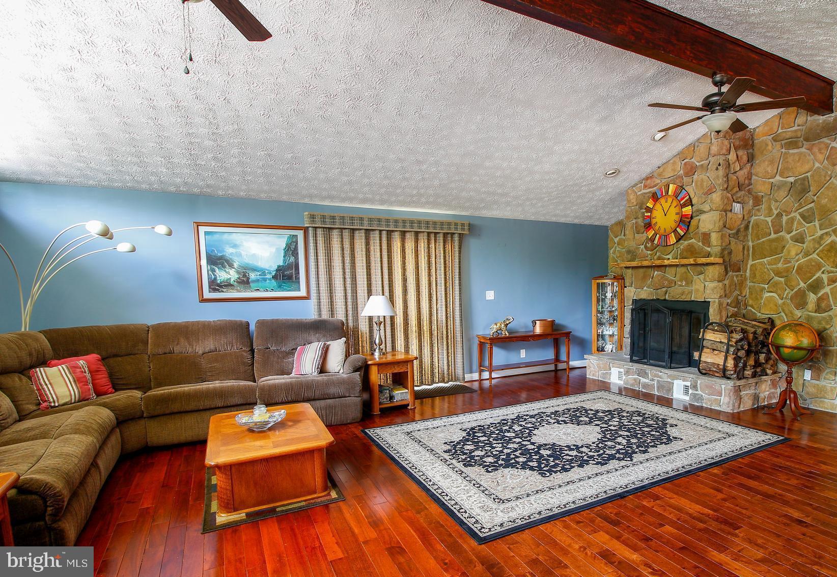 412 Trimble Road Joppa, MD 21085 - Photo 5 of 20 Large Living Room with vaulted ceilings