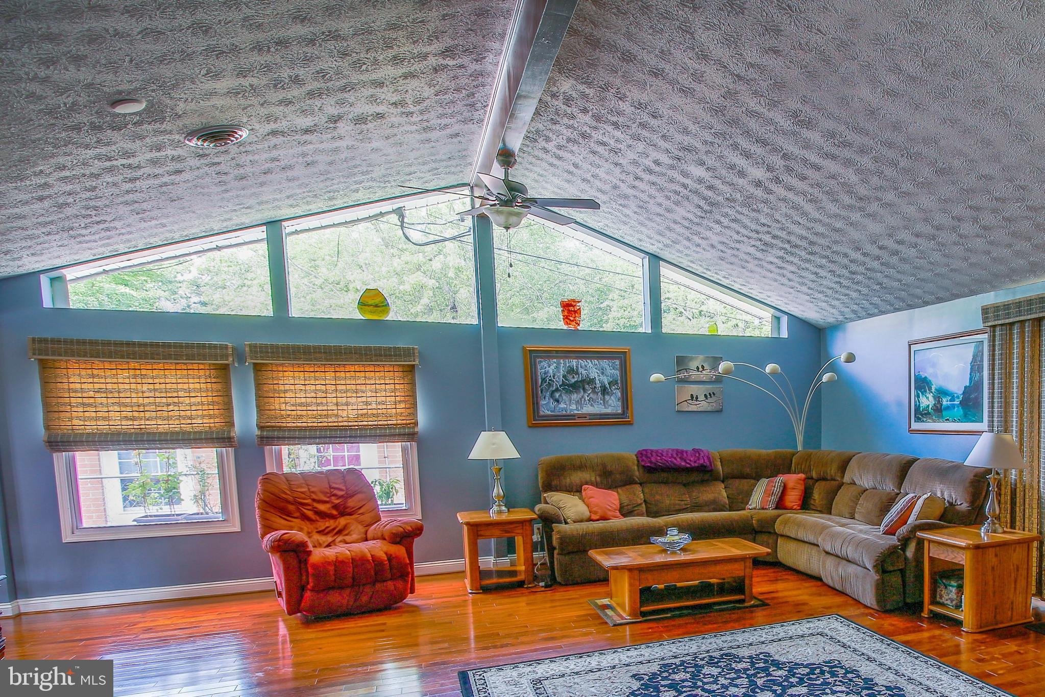 412 Trimble Road Joppa, MD 21085 - Photo 6 of 20 Living Room