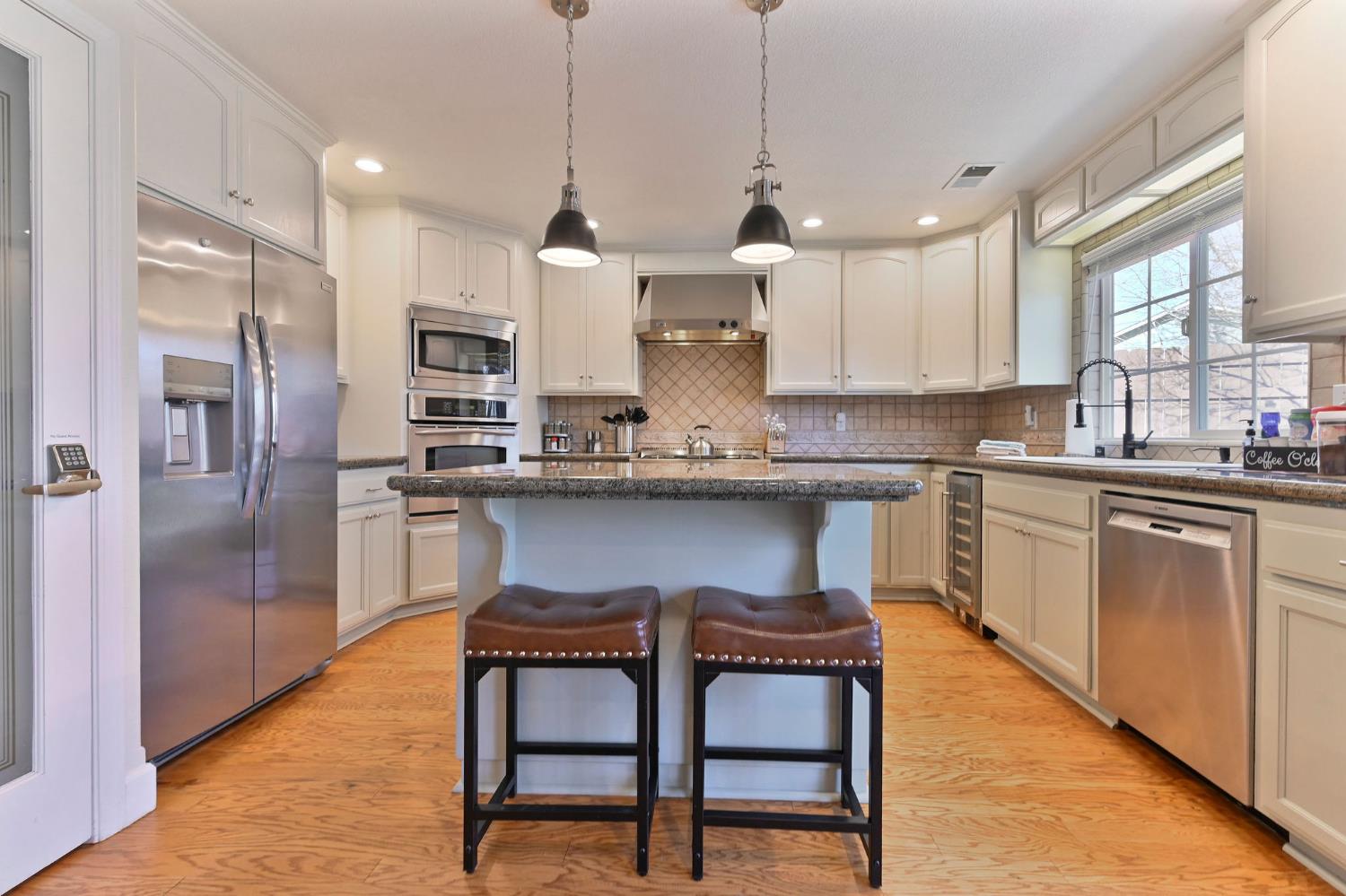 333 Oak Tree Circle Murphys, CA 95247 - Photo 18 of 88