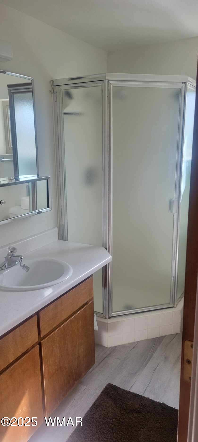 1285 Spruce Street Eagar, AZ 85925 - Photo 14 of 17 Main living bath