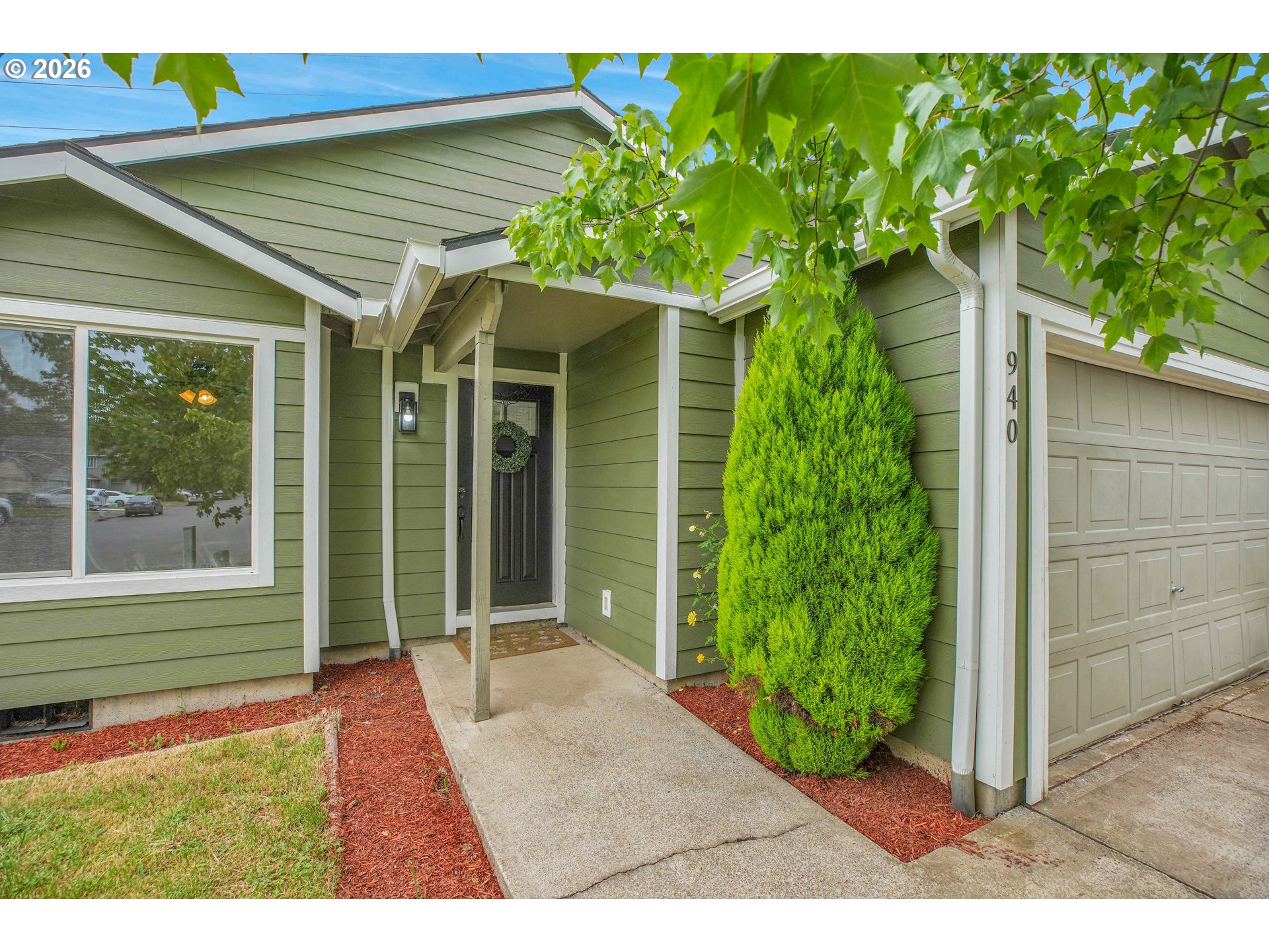 940 Southwest 178th Place Beaverton, OR 97003 - Photo 2 of 29