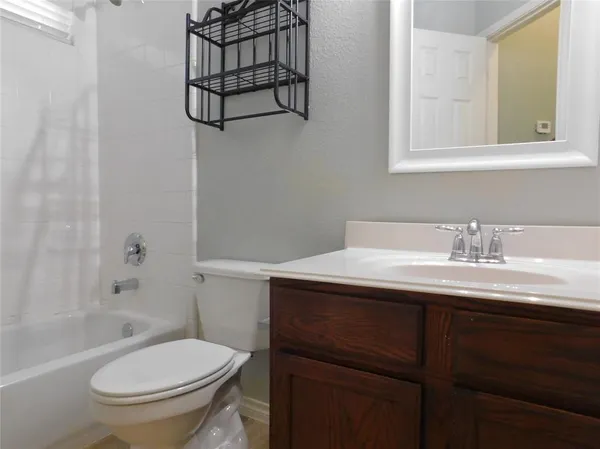 $1,995 | 1104 Hayden Lane, Savannah, TX 76227