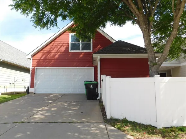 $1,995 | 1104 Hayden Lane, Savannah, TX 76227