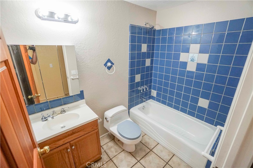 18633 Kamana Road Apple Valley, CA 92307 - Photo 38 of 50