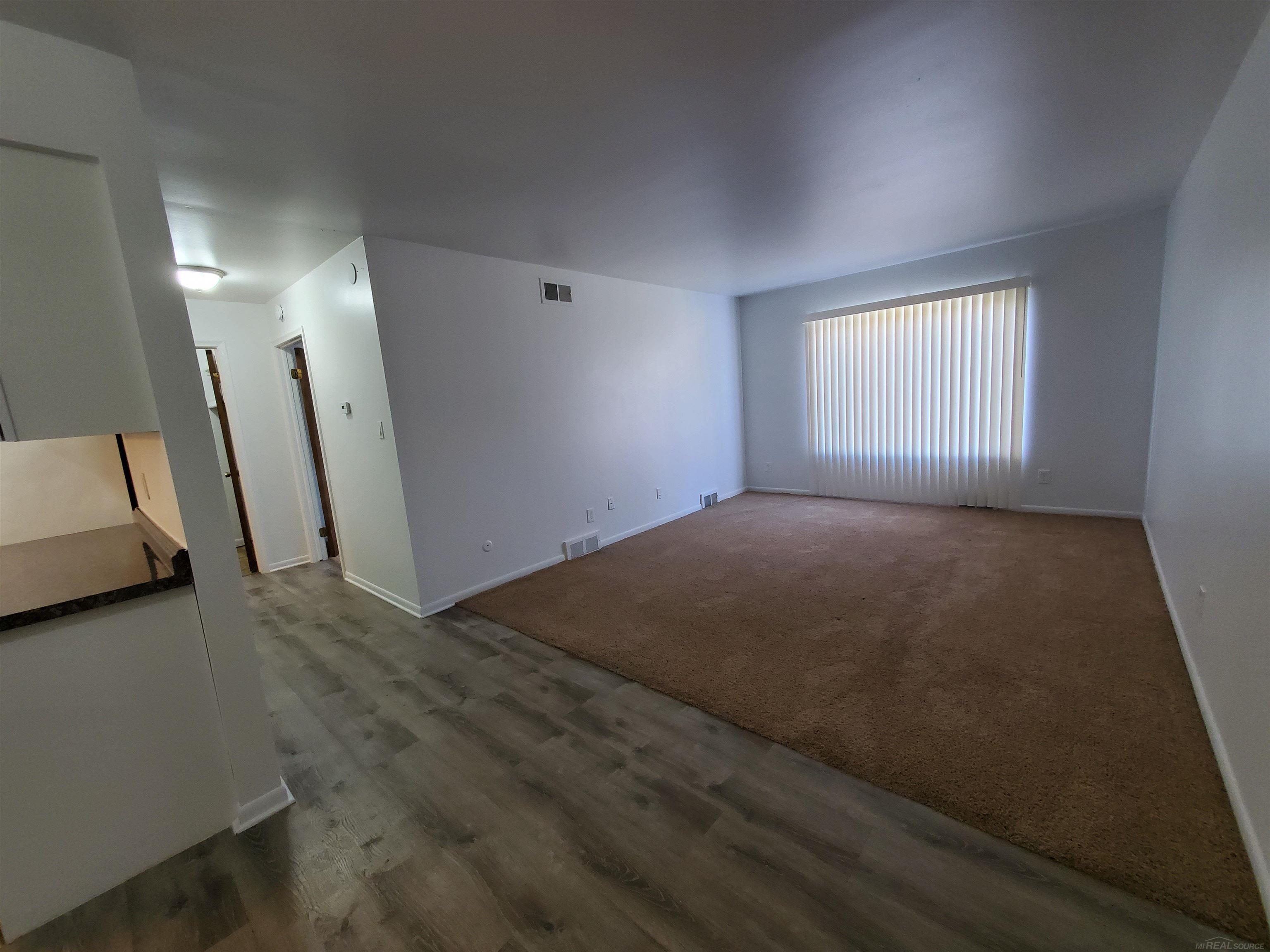 31805 Kelly Road, Unit 19 Fraser, MI 48026 - Photo 5 of 12 Gallery Image 5