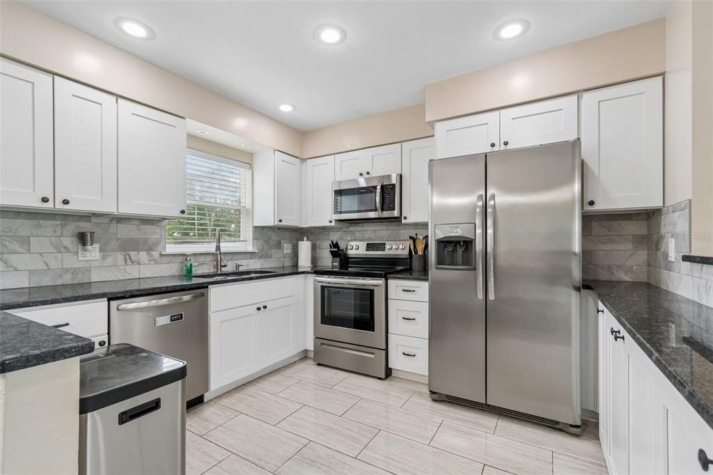 5501 82nd Avenue North Pinellas Park, FL 33781 - Photo 13 of 42