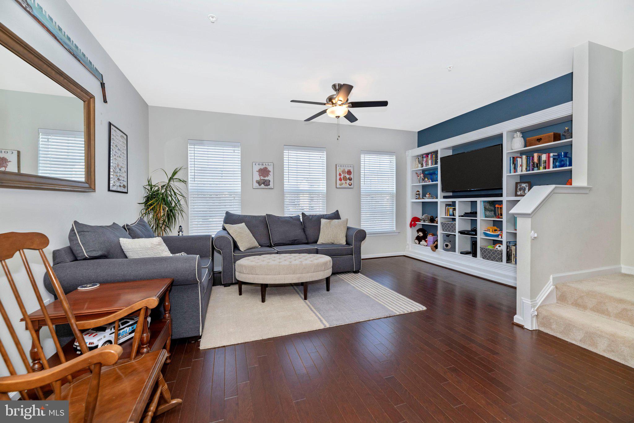 6082 Forum Square Frederick, MD 21703 - Photo 12 of 45 Living Room