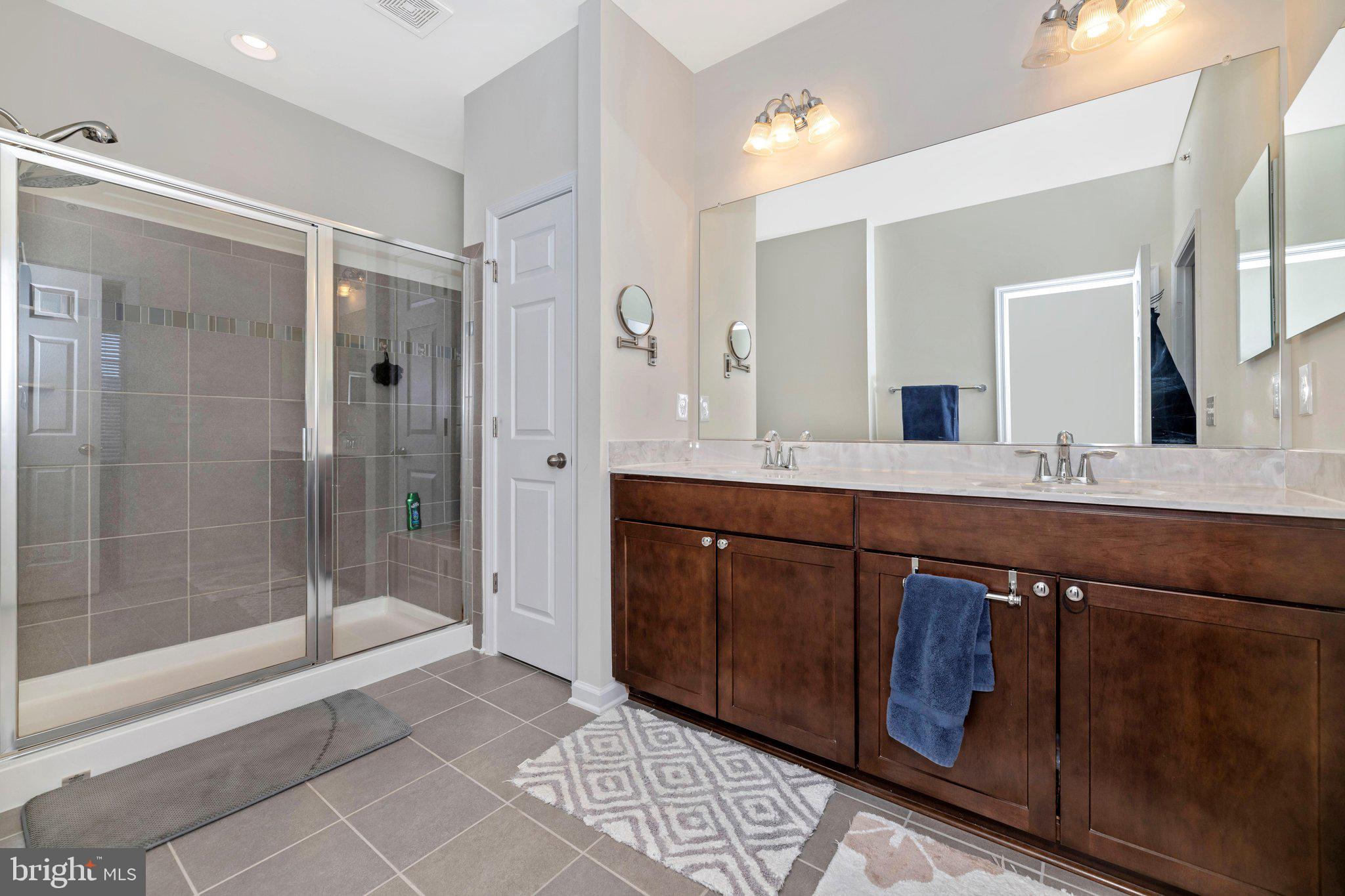 6082 Forum Square Frederick, MD 21703 - Photo 18 of 45 Primary Bathroom