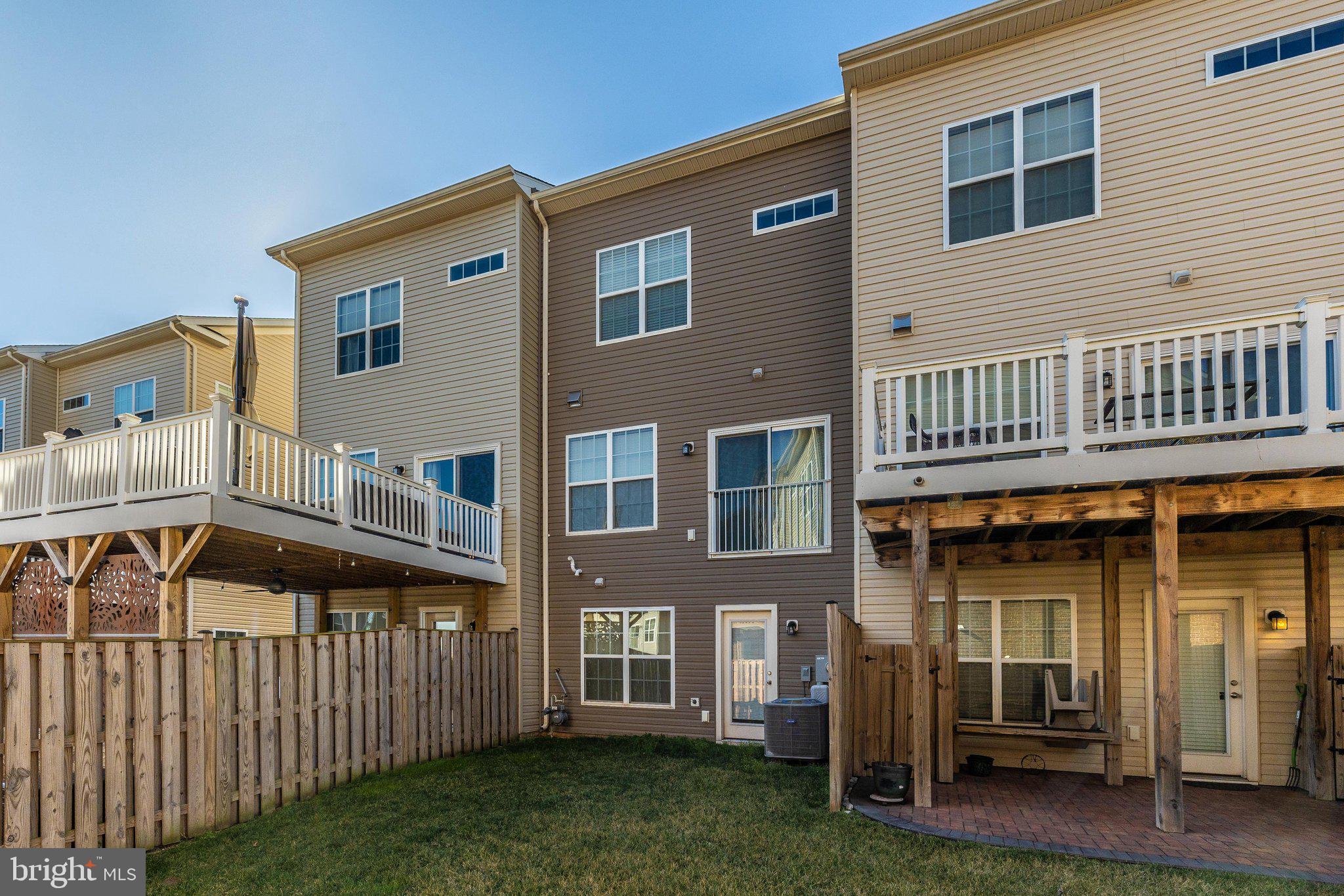 6082 Forum Square Frederick, MD 21703 - Photo 32 of 45 Exterior Back