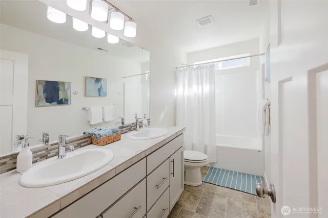 $669,000 | 2074 Northwest Winterset Lane, Silverdale, WA 98383