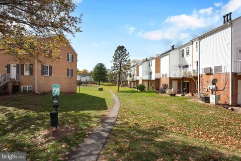 $300,000 | 14463 Rustling Leaves Lane, Centreville, VA 20121