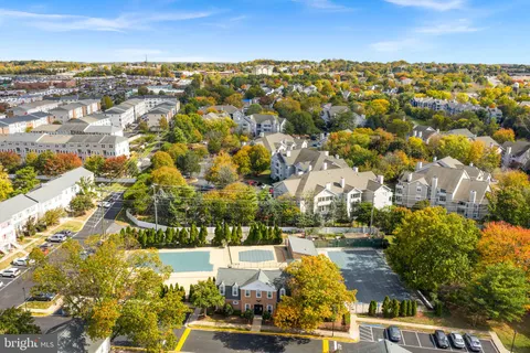 $300,000 | 14463 Rustling Leaves Lane, Centreville, VA 20121