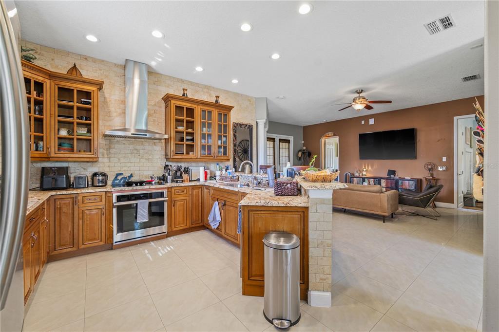 11622 Timber Ridge Drive Tampa, FL 33625 - Photo 4 of 43